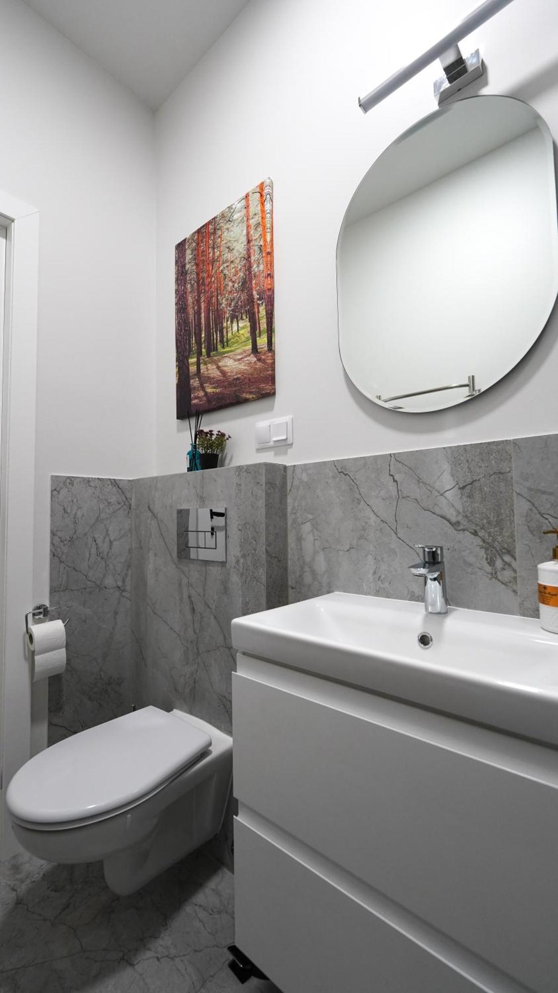 Amber Light Self-Check-In Apartments Kaunas Luaran gambar