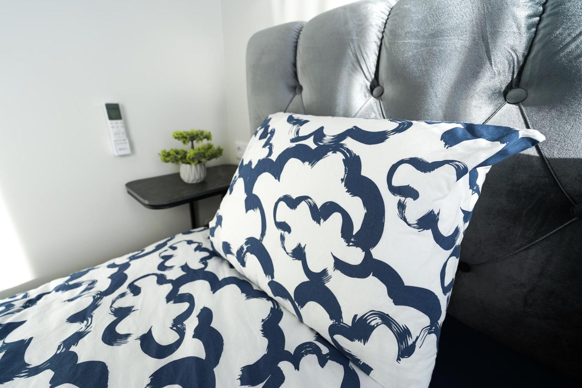 Amber Light Self-Check-In Apartments Kaunas Luaran gambar